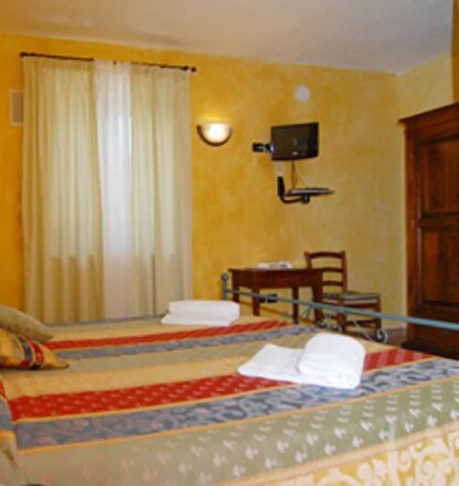 Triple Room photo 2