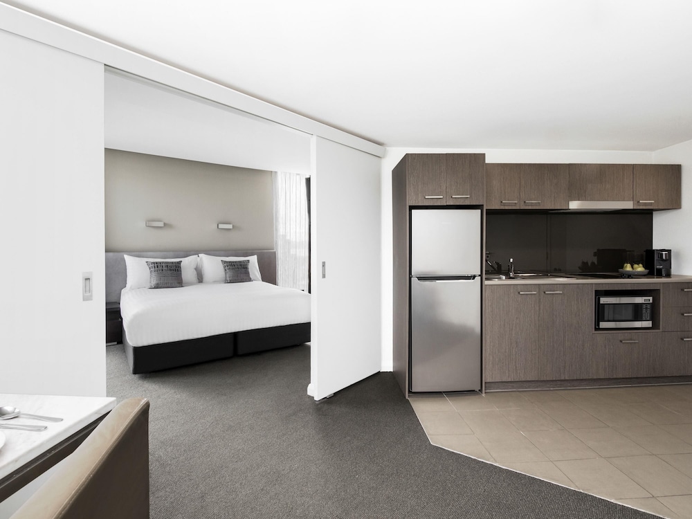 Executive Apartment, 1 Bedroom - Photo 11