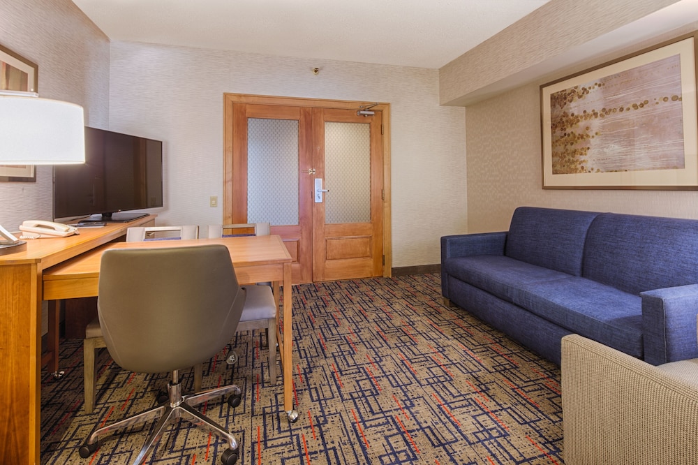 Basic Suite, 2 Queen Beds, Accessible, Non Smoking (Mobility & Hearing, Bathtub) photo 2