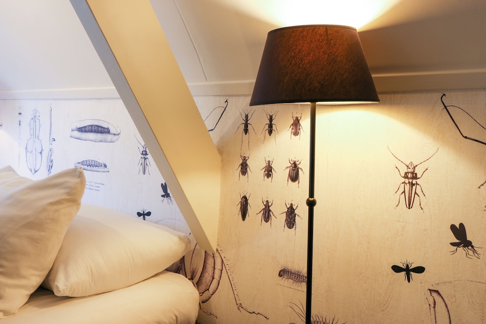 Charming Attic Room, second floor, Garden view (Room 14, Annex)