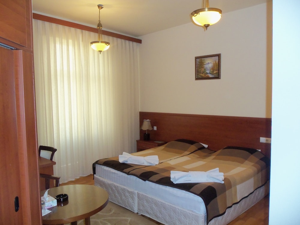 Standard Double Or Twin Room photo 1