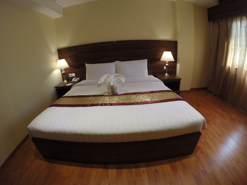 Deluxe King Room photo 3