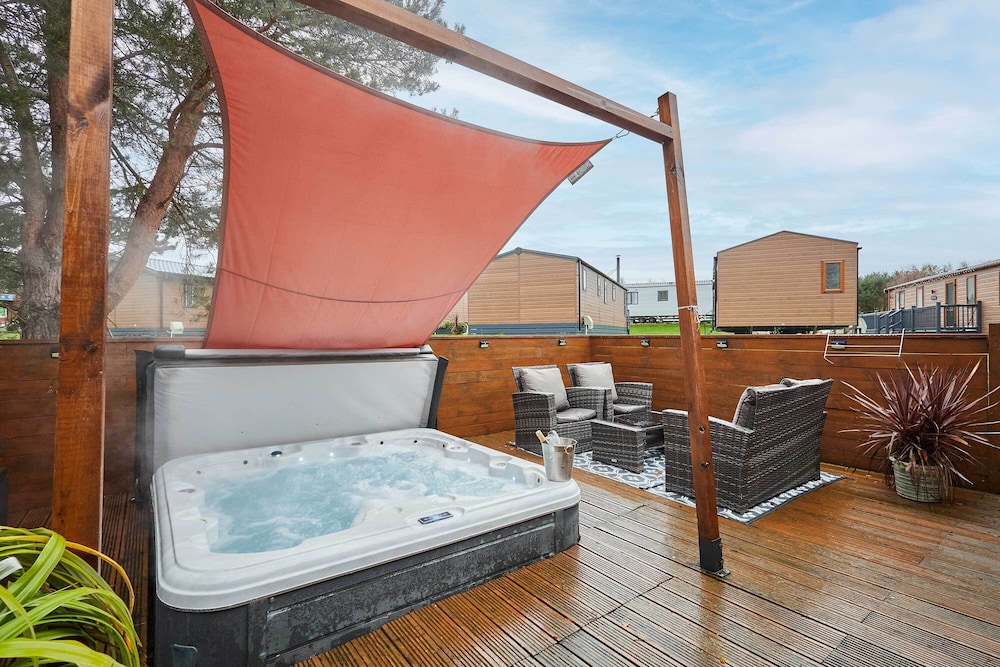 Host Stay Cairnswood Lodge