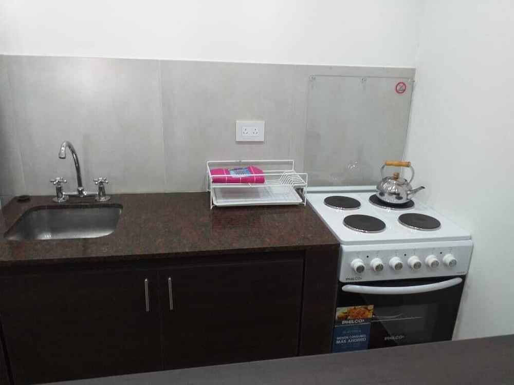 Studio, 1 Bedroom photo 2