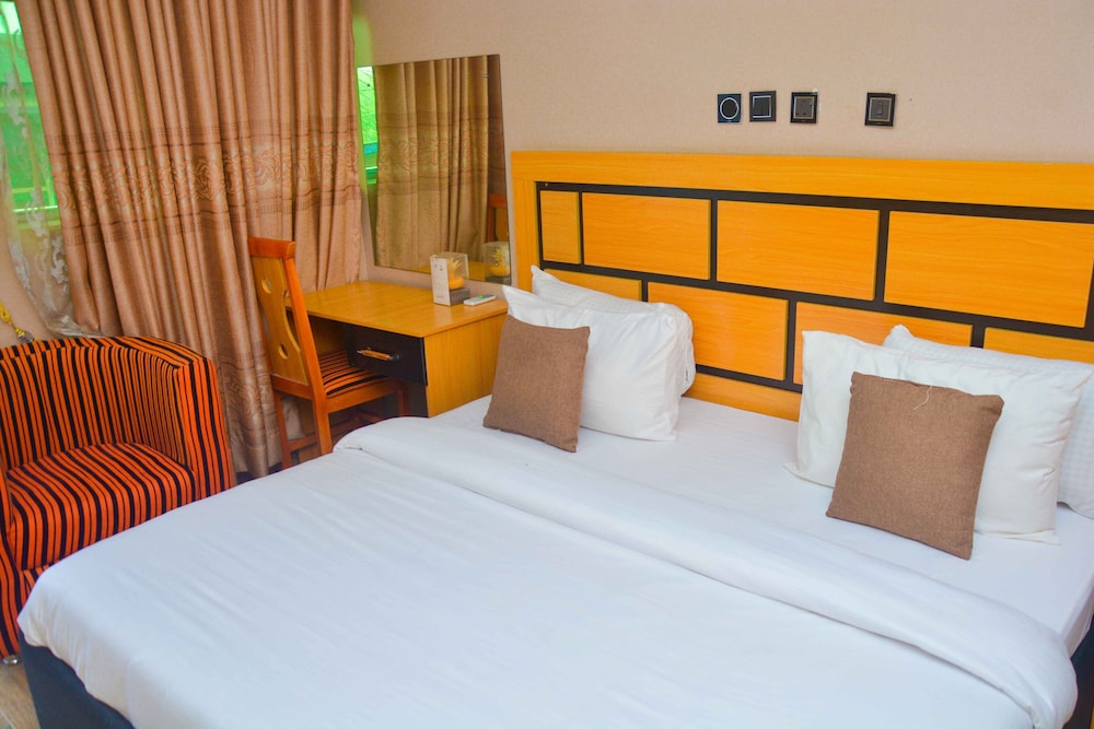 Business Suite photo 2