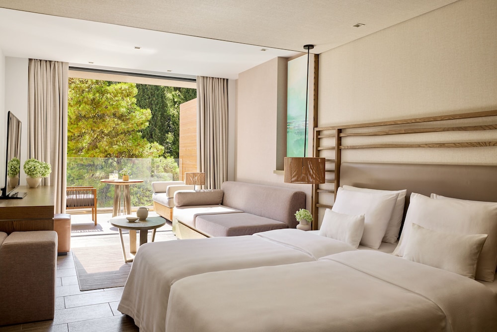 Achilleion Woodland View Grand Room - Twin - Photo 5