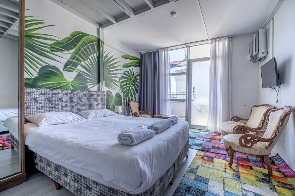 Comfort Room photo 1