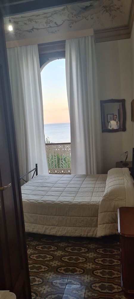 Standard Double Room, Balcony, Sea View photo 1