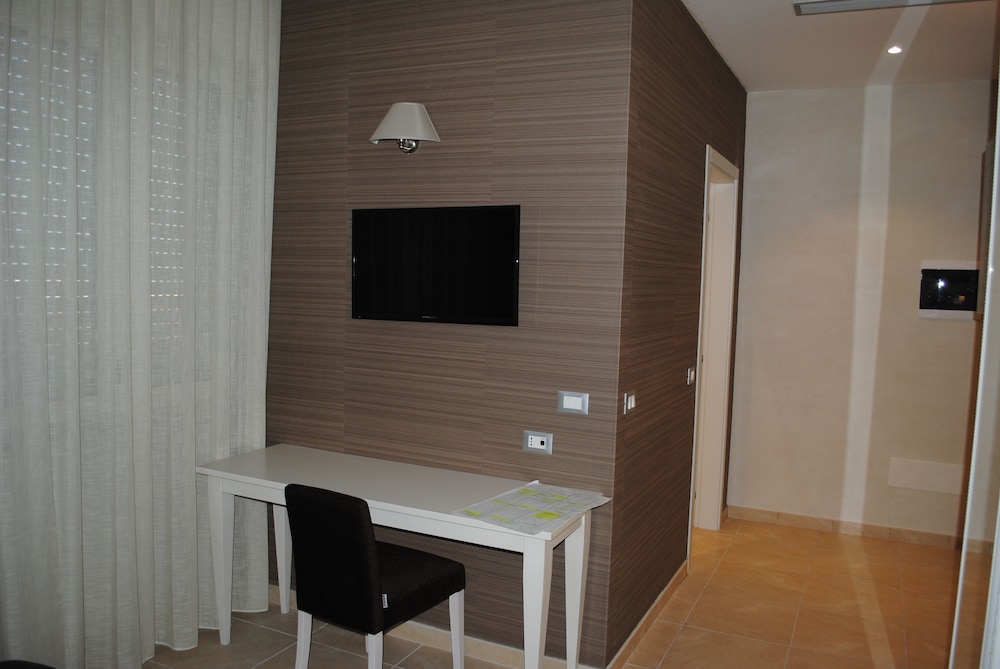 Triple Room - Photo 9