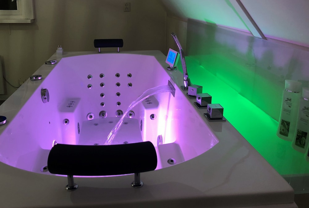 House, 1 Bedroom, Non Smoking, Jetted Tub (Elysium) photo 2