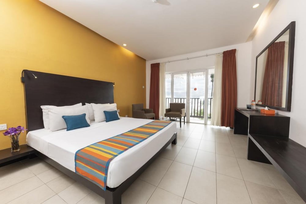 Superior Room, Partial Sea View - Photo 3