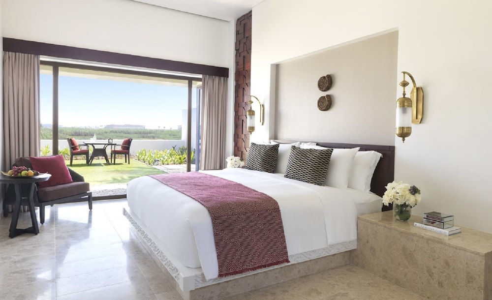 One Bedroom Lagoon View Villa