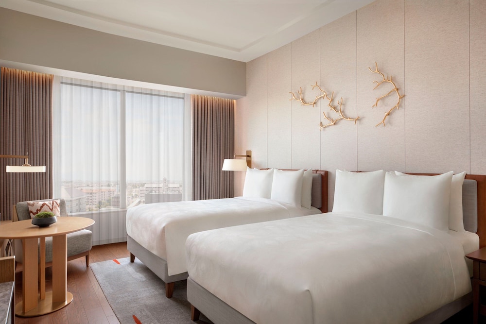 Deluxe Room, 2 Double Beds, City View - Photo 1