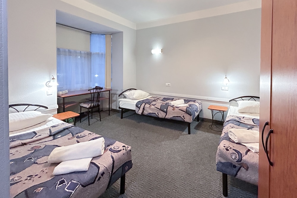 Classic Triple Room - Photo 2