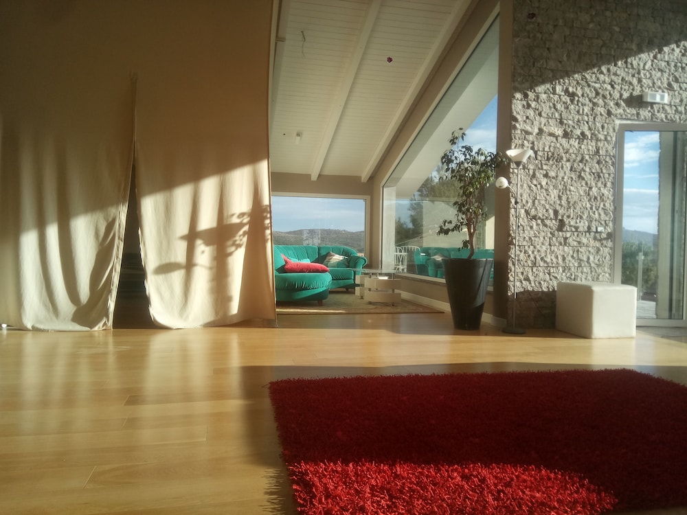 Apartment, 3 Bedrooms, Beach View photo 2