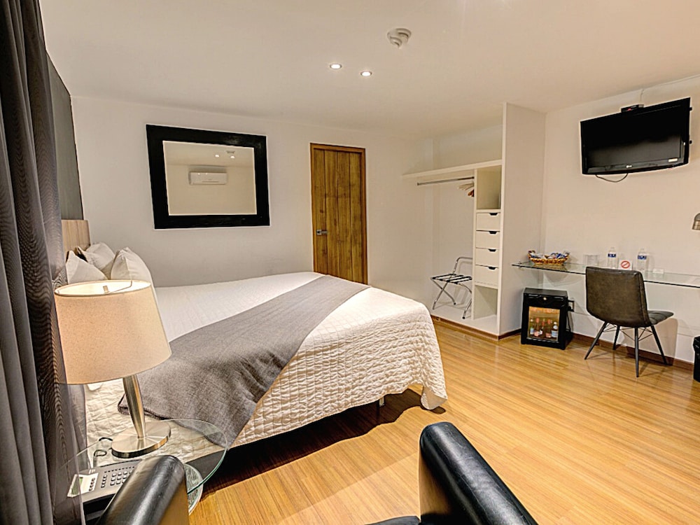 Superior Room, 1 King Bed