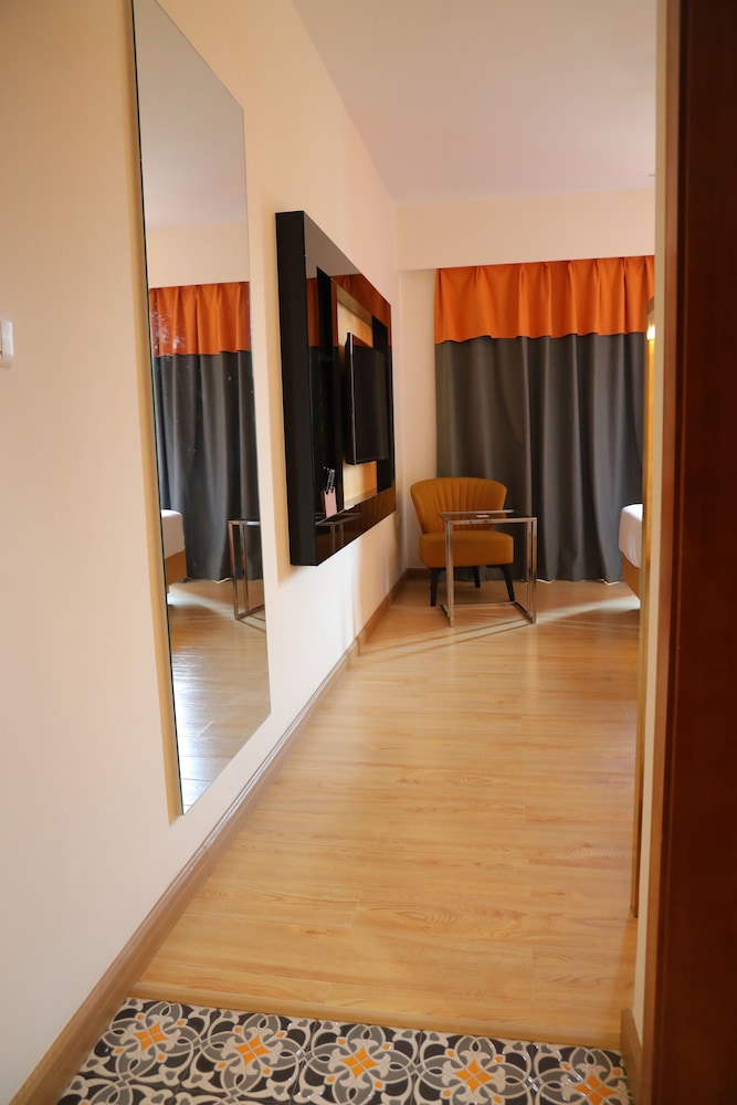 Connect Suite - Photo 3