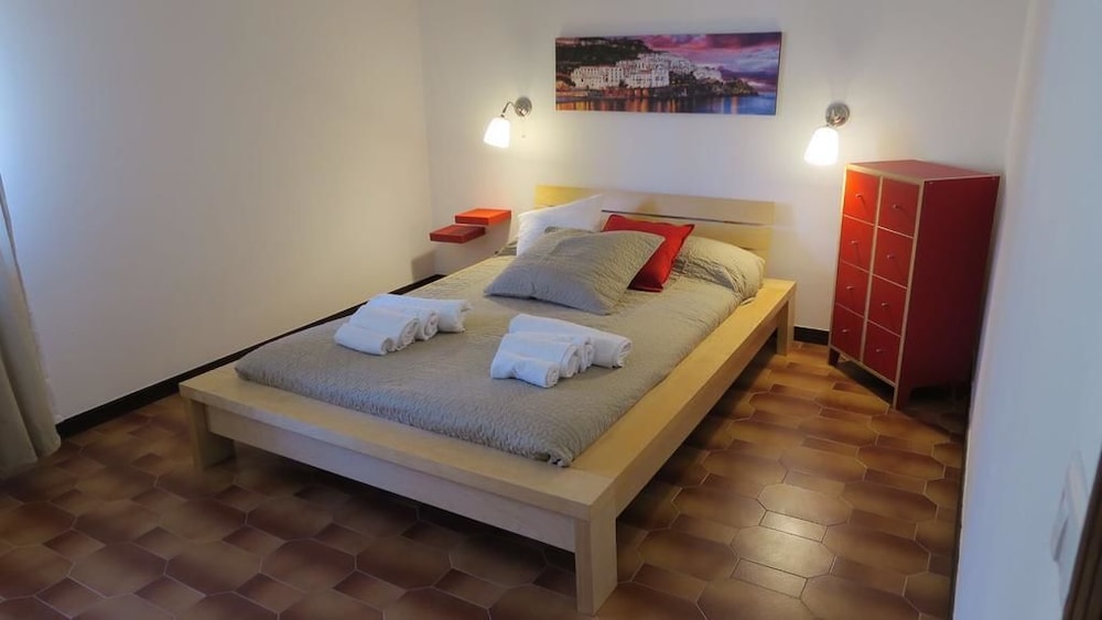 Basic Double Room photo 3