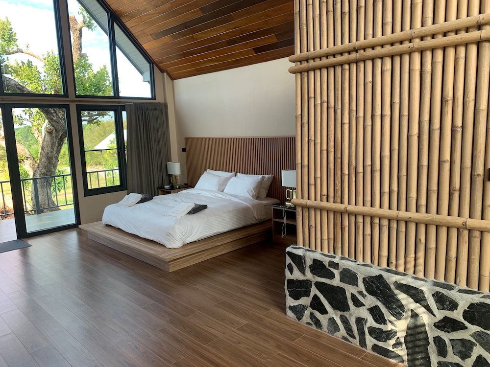 Panoramic Double Or Twin Room, 1 King Bed photo 2