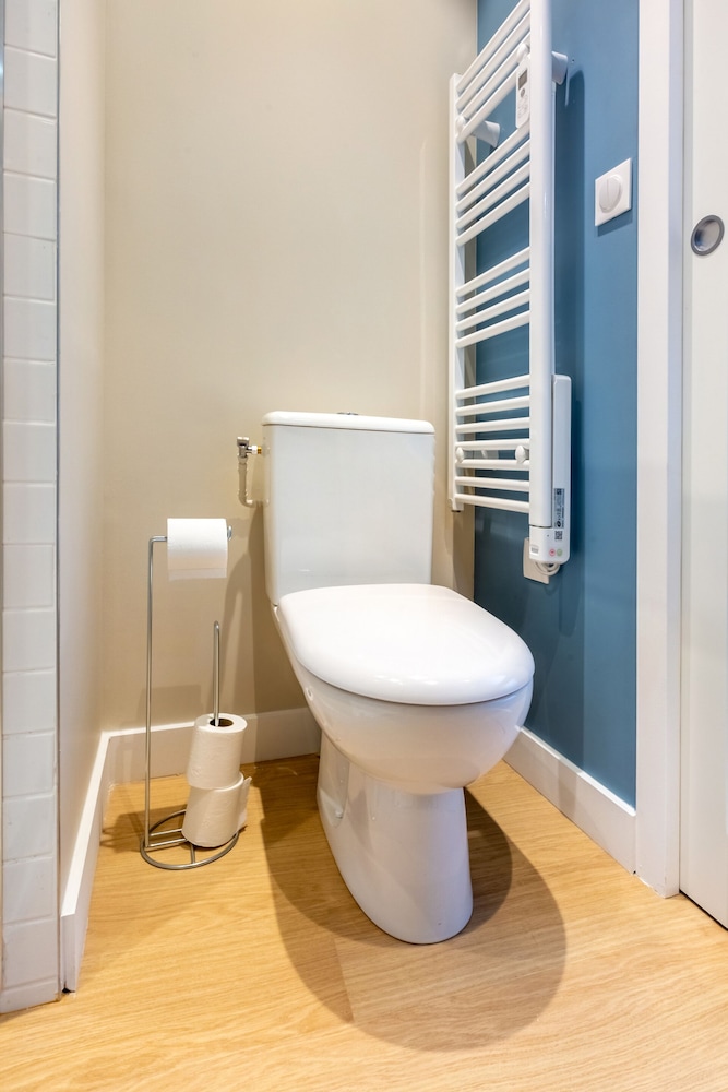 Standard Studio, Ensuite - Photo 3