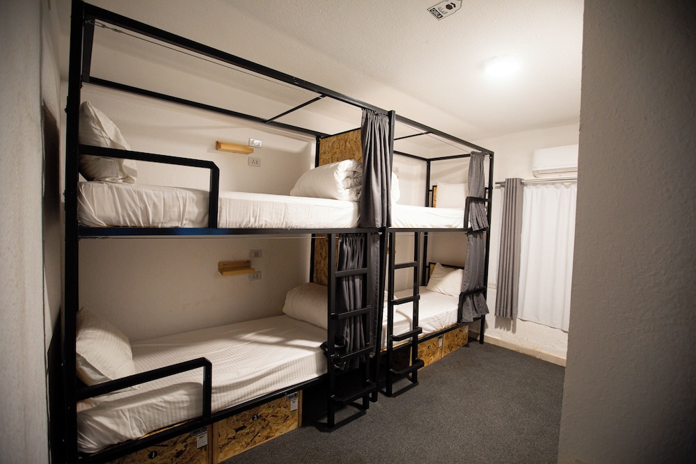 Shared Dormitory, Mixed Dorm