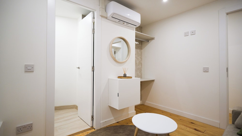 Classic Double Room, 1 Double Bed, Non Smoking photo 2