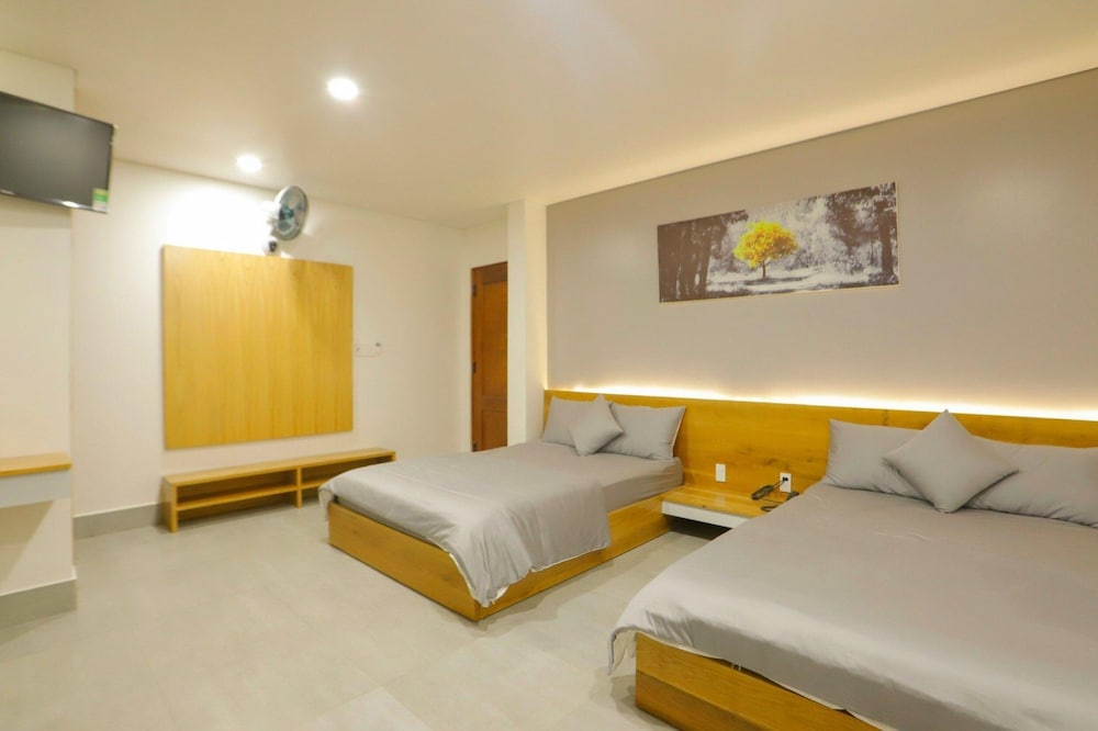 Family Room - Photo 15