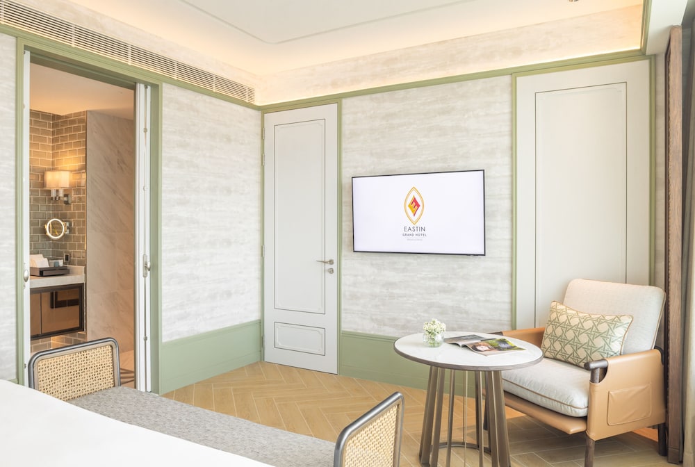One Bedroom Suite with Lounge Access