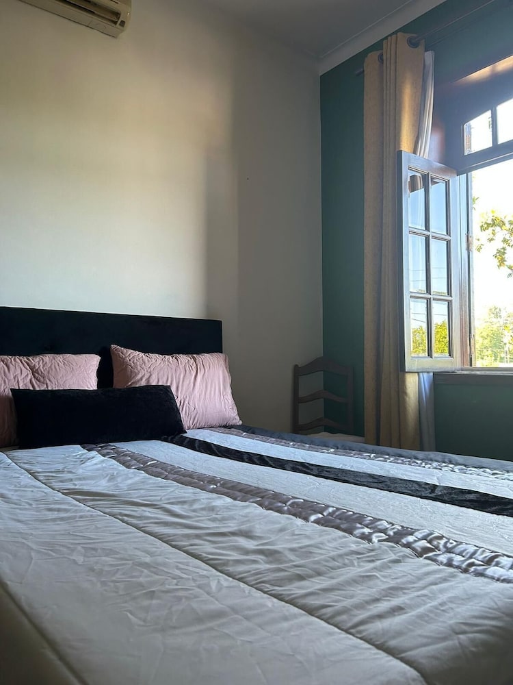Basic Twin Room (SUITE 15) photo 1