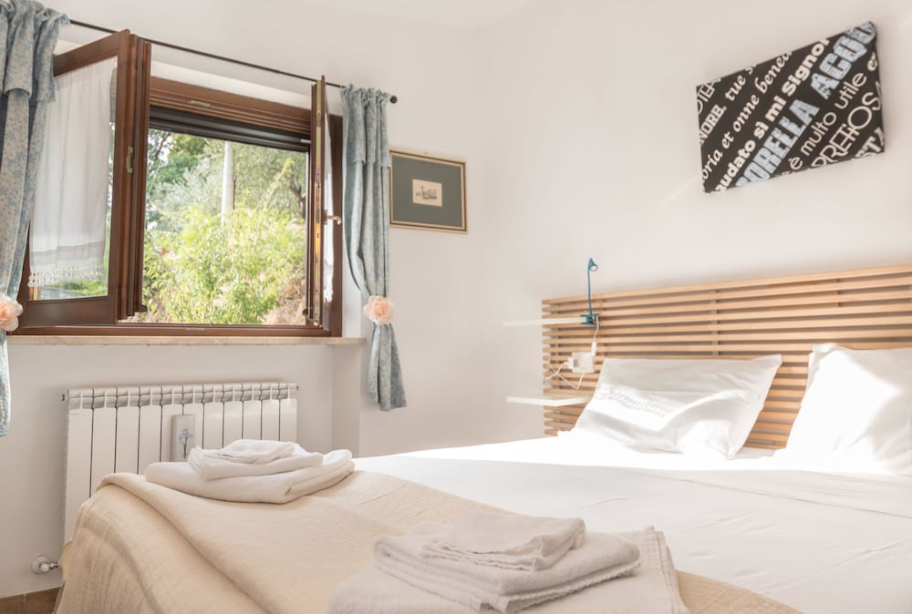 Premium Twin Room, 1 Double Bed, Private Bathroom, Valley View (Camera Luna 5) photo 2