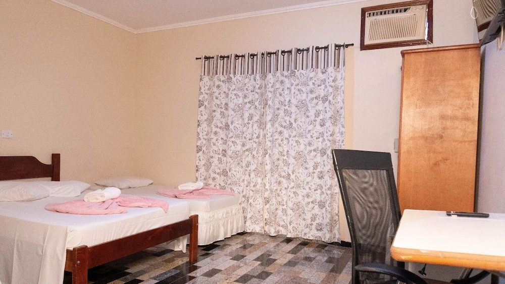 Economy Triple Room