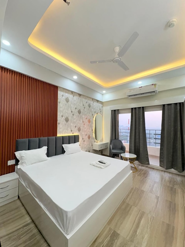 Premium Room, City View
