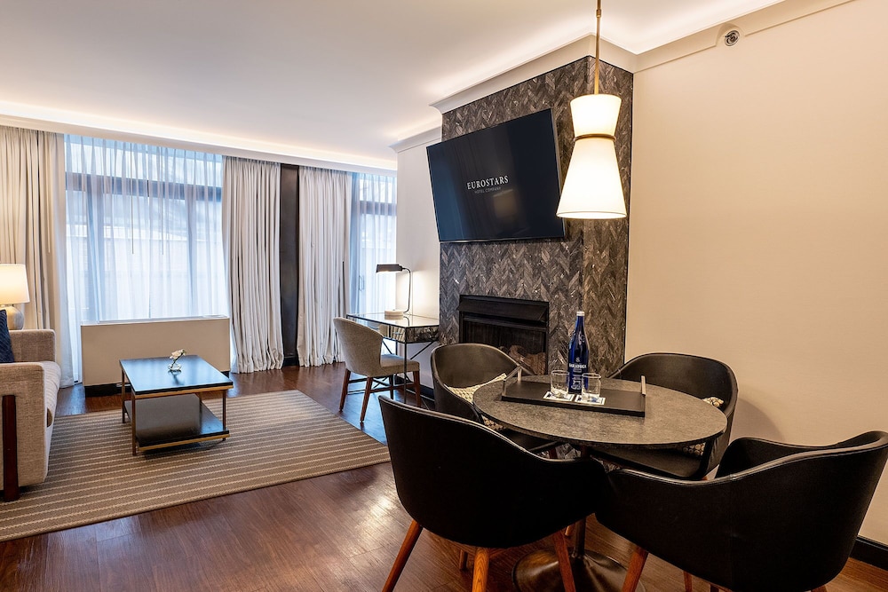 Suite, 1 King Bed (Saint Gregory | Single Use) - Photo 4