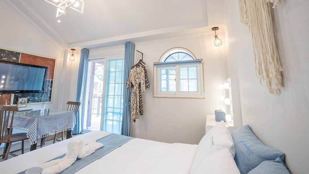 Basic Room, 1 Bedroom (106(with Pet,2nd floor)) - Photo 8