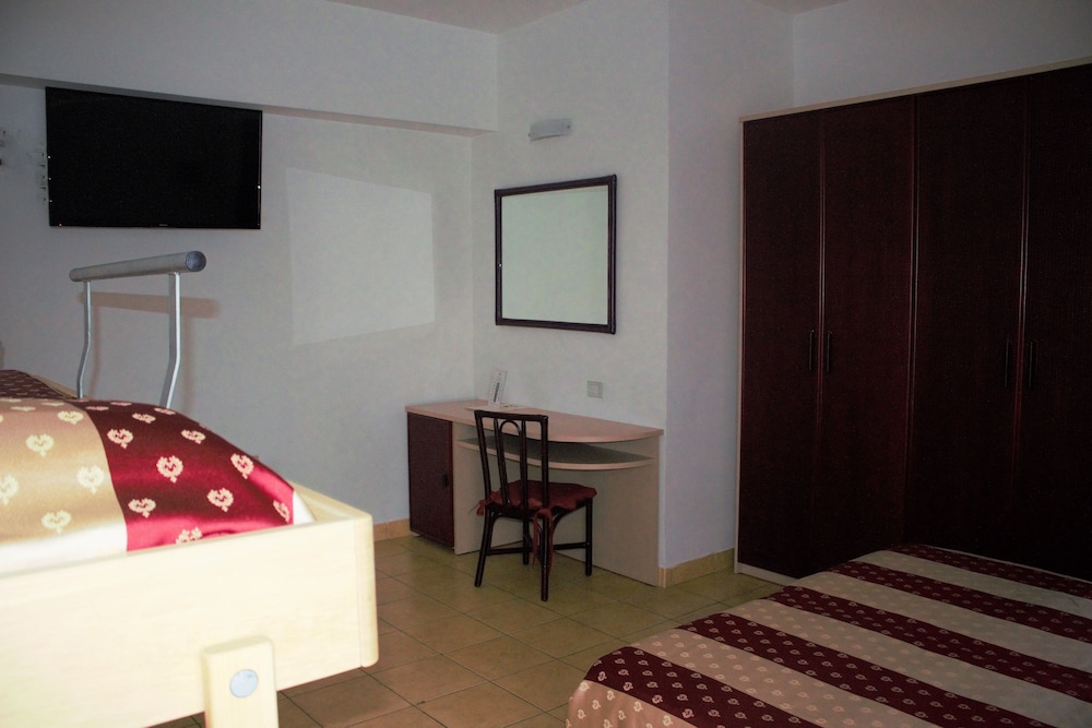 Elite Room, Balcony, Garden View photo 2
