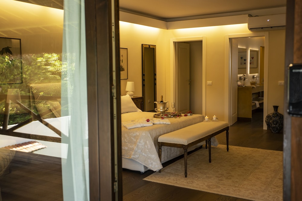 Room, 1 King Bed photo 1