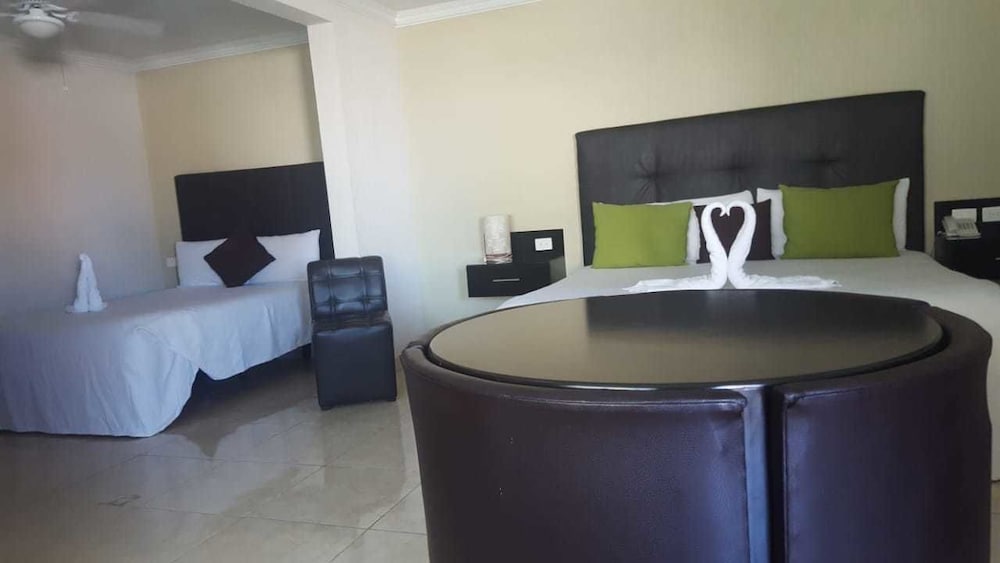 Family Suite, 1 Bedroom photo 2