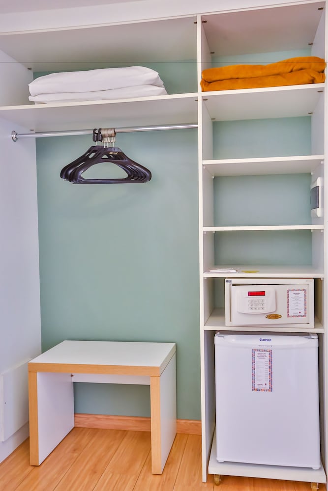 Standard Twin Room - Photo 3