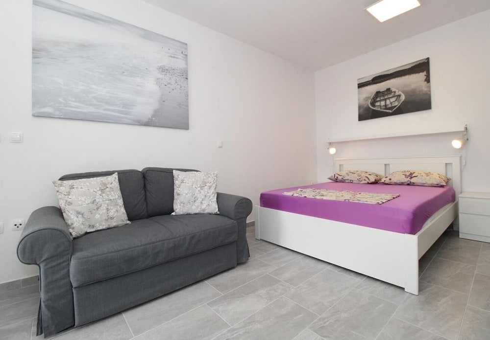Studio (UGA - perfect location - SA6 Grgur(2)) photo 2