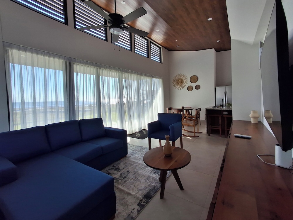Family House, 2 Bedrooms, Patio, Ocean View photo 1