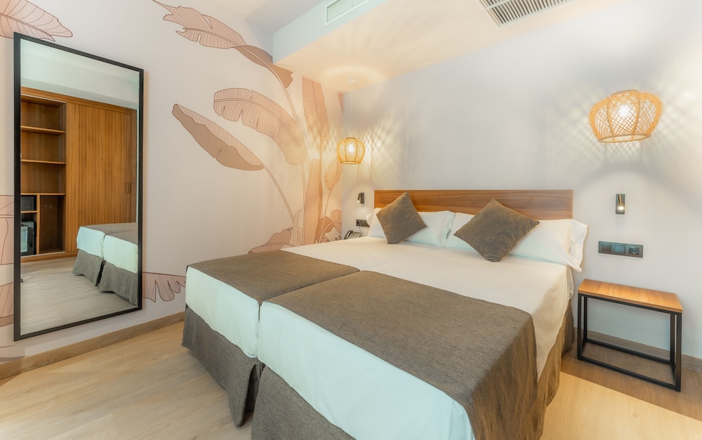 Standard Double Room - Photo 4