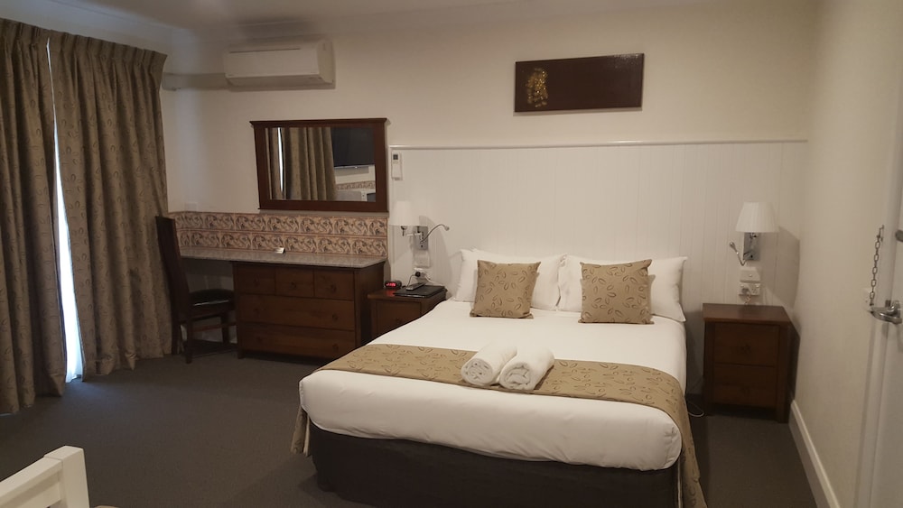 Executive Queen Disabled Room photo 3