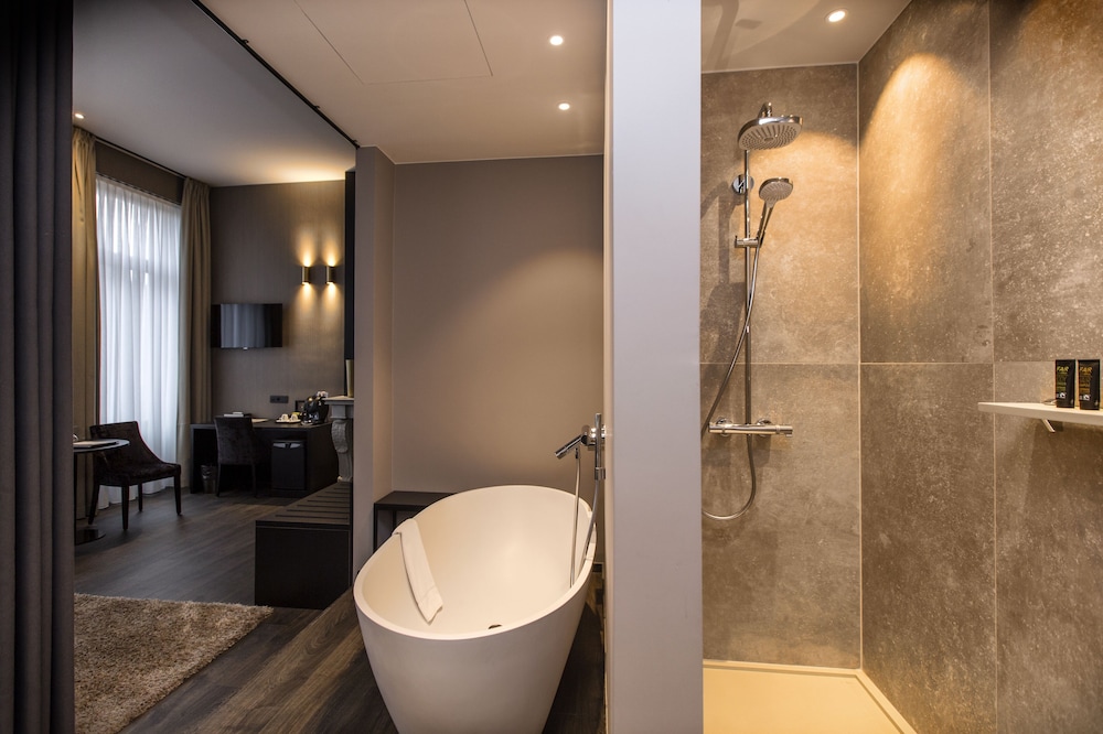 Exceptional Double with View - Photo 21