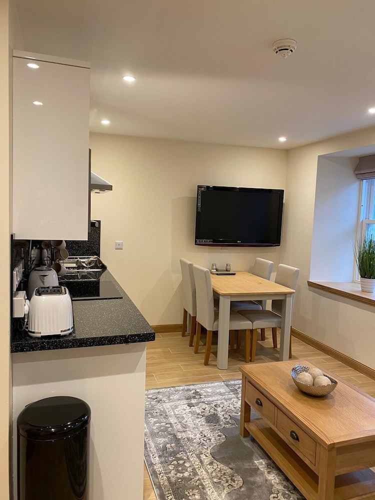 Comfort Apartment, Private Bathroom, City View (Apartment 10) - Photo 17