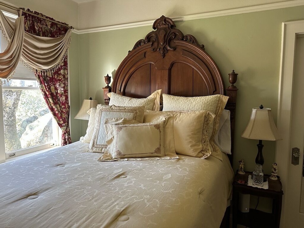 Traditional Room
