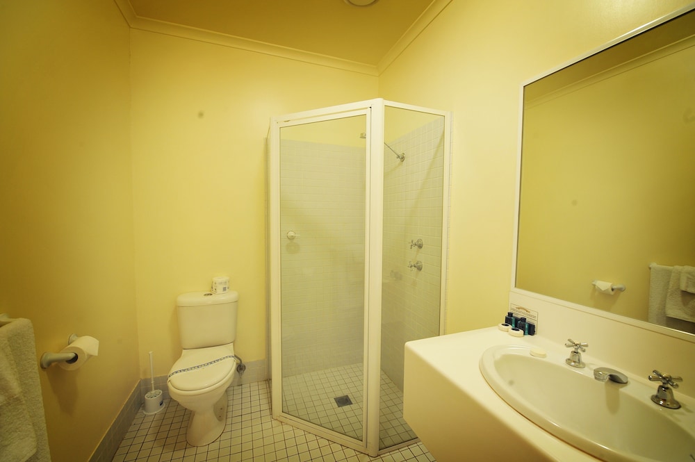 Standard Room, Non Smoking (Twin Share Room) photo 2