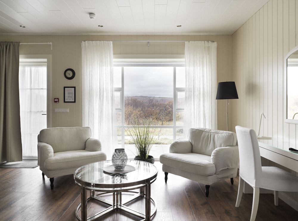 Junior Suite with Hot Tub Access - Photo 10