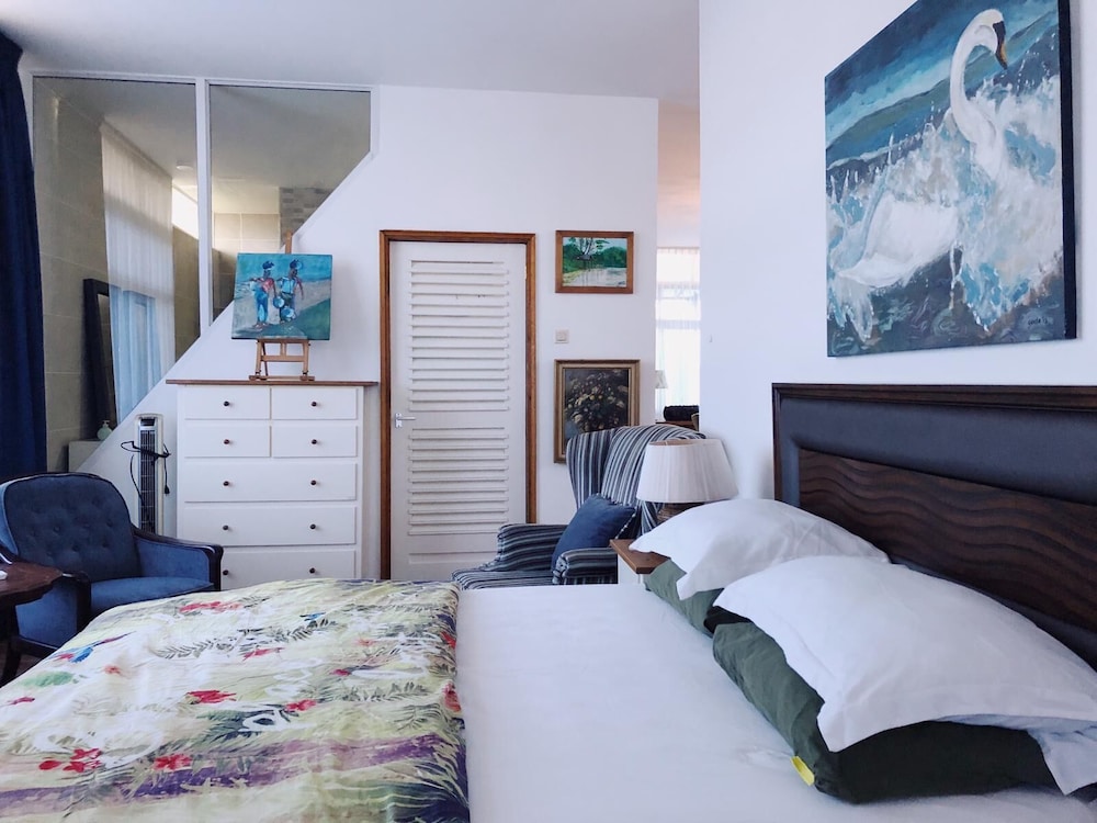 Exclusive Studio Suite, City View