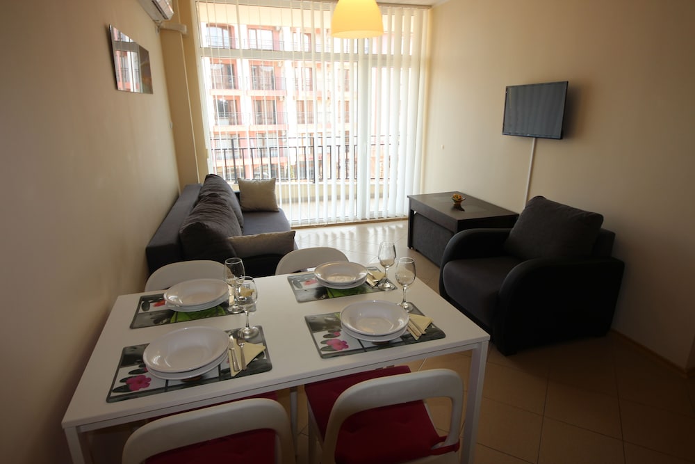 Family Apartment, Balcony