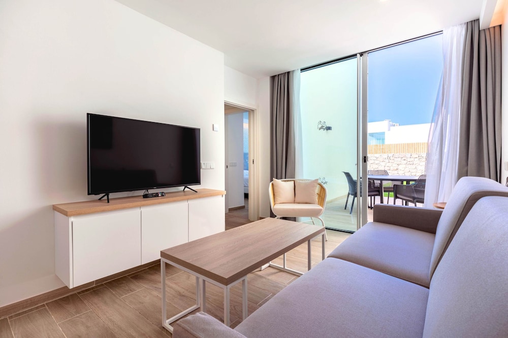Deluxe Duplex (2 Adults + 3 Children) thumbnail 5